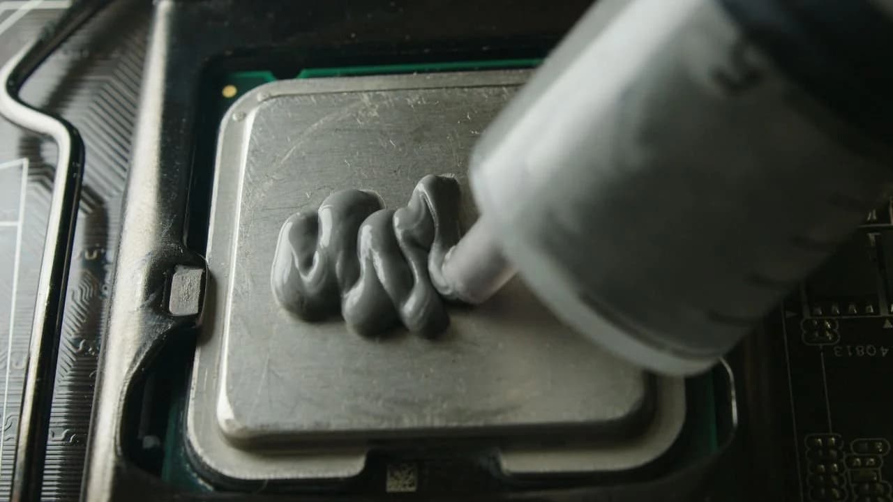 Verwenden wir die ganze Tube Wärmeleitpaste auf einem Prozessor?